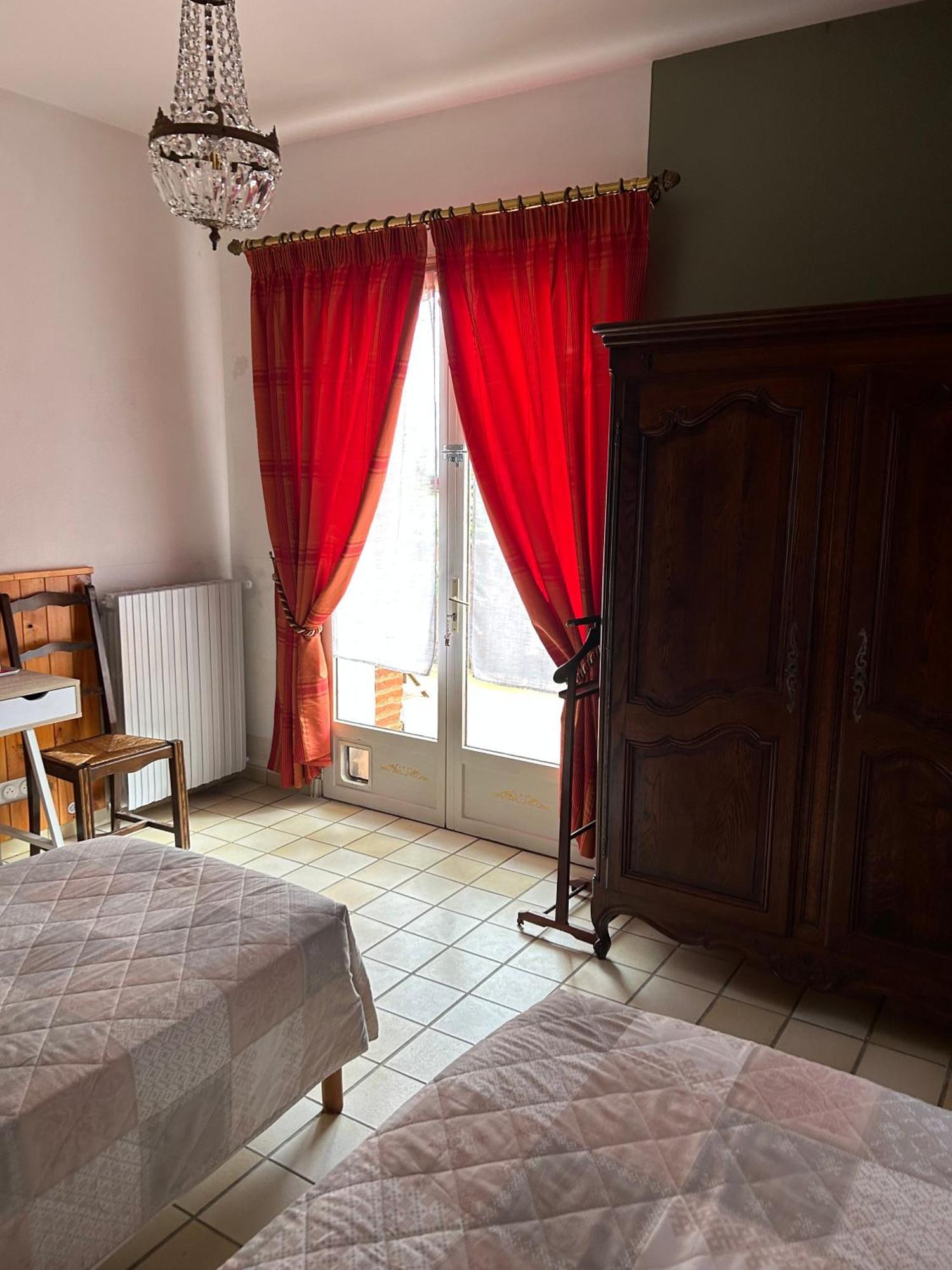 Manoir De La Gravette, Maison & Table D'Hotes Montauban Exterior photo